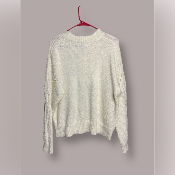 Old Navy Cream Crew Neck Sweater - Picture 2 of 3